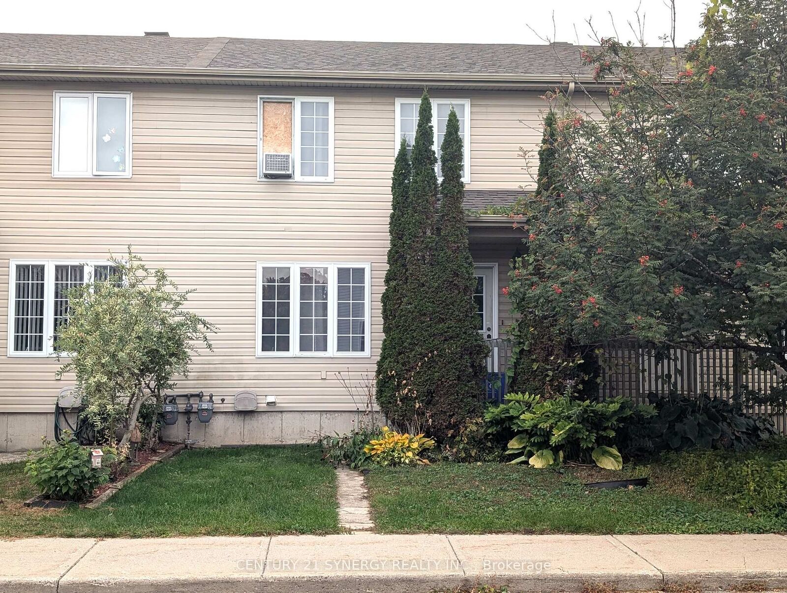 Property Photo:  60 Johnston Street  ON K7C 4R7 