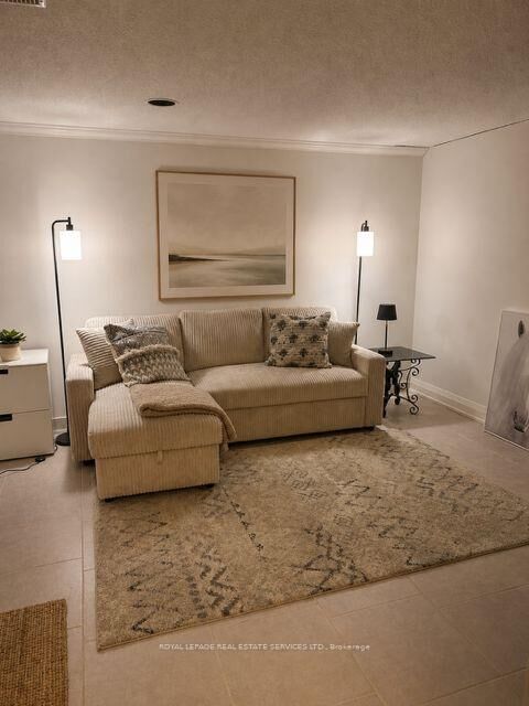 Property Photo:  17 Longfield Road Lower  ON M9B 3E8 