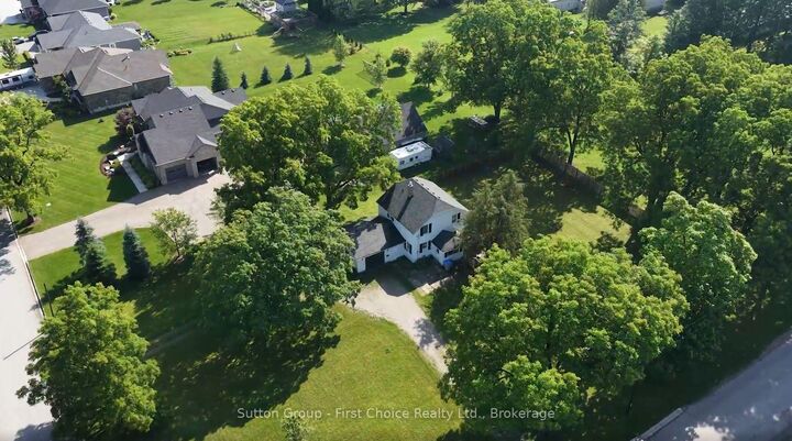 Property Photo:  33 Bayfield Street  ON N0K 1G0 