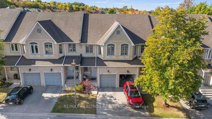 Property Photo:  5525 Palmerston Crescent 45  ON L5M 6C7 