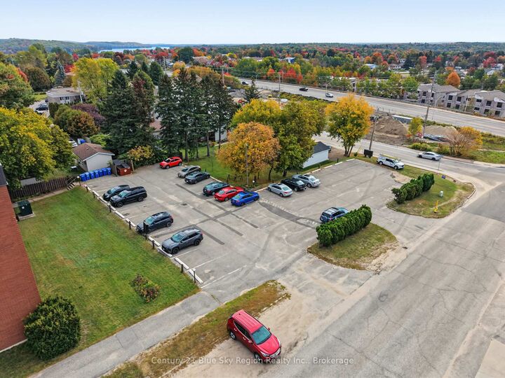 Property Photo:  122 Giroux Street 401  ON P1B 7Y7 