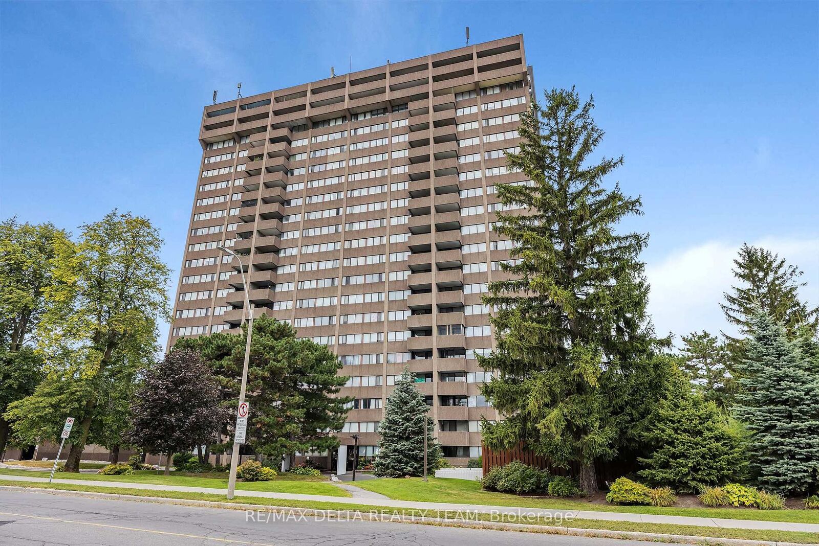 Property Photo: 1285 Cahill Drive 702 ON K1V 9A7