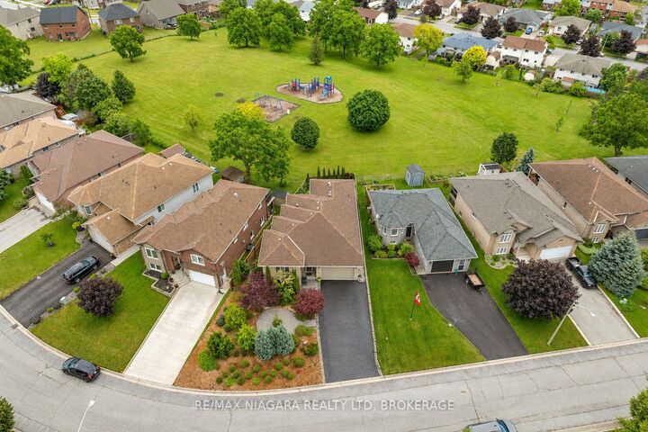 Property Photo:  31 Hillcrest Road  ON L3K 6B4 