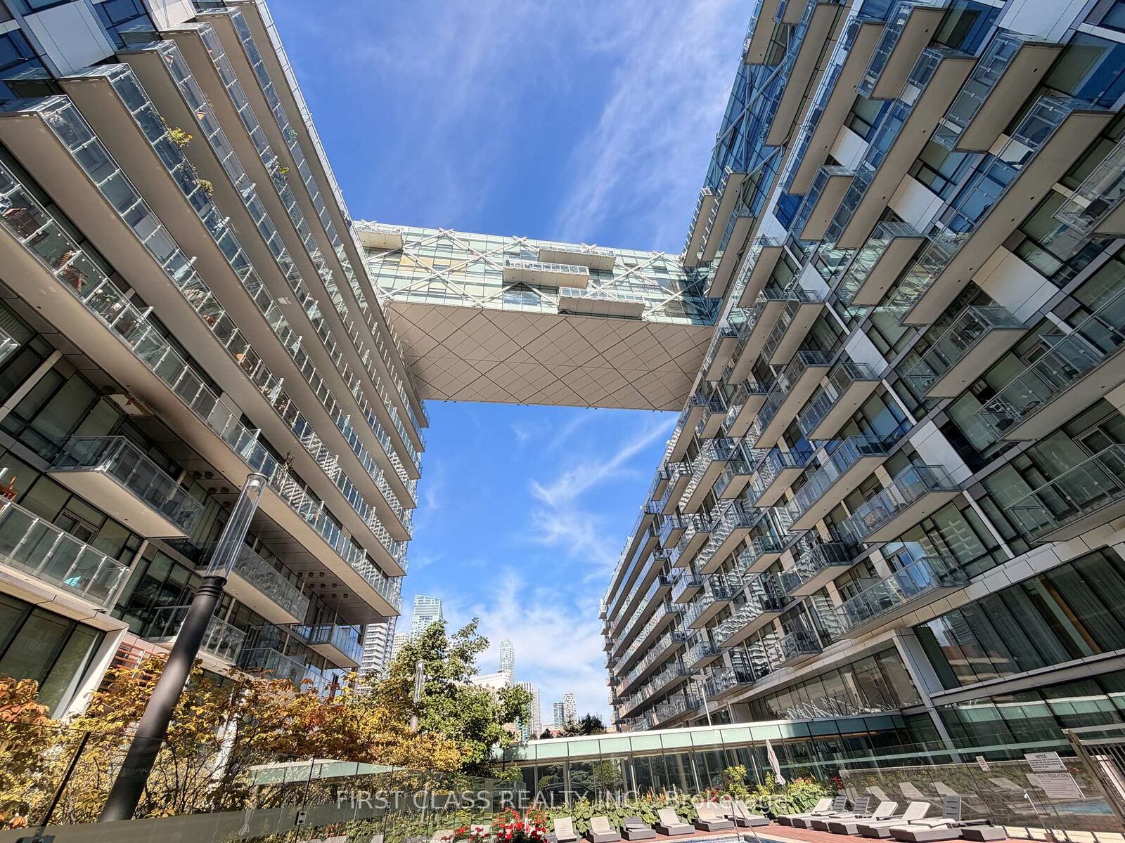 Property Photo: 39 Queens Quay E 625 ON M5E 0A5