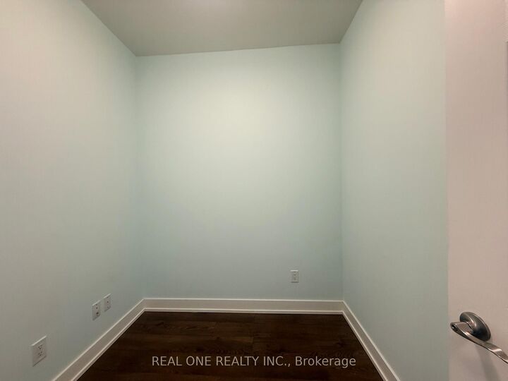 Property Photo:  80 Vanauley Street 610  ON M5T 0C9 
