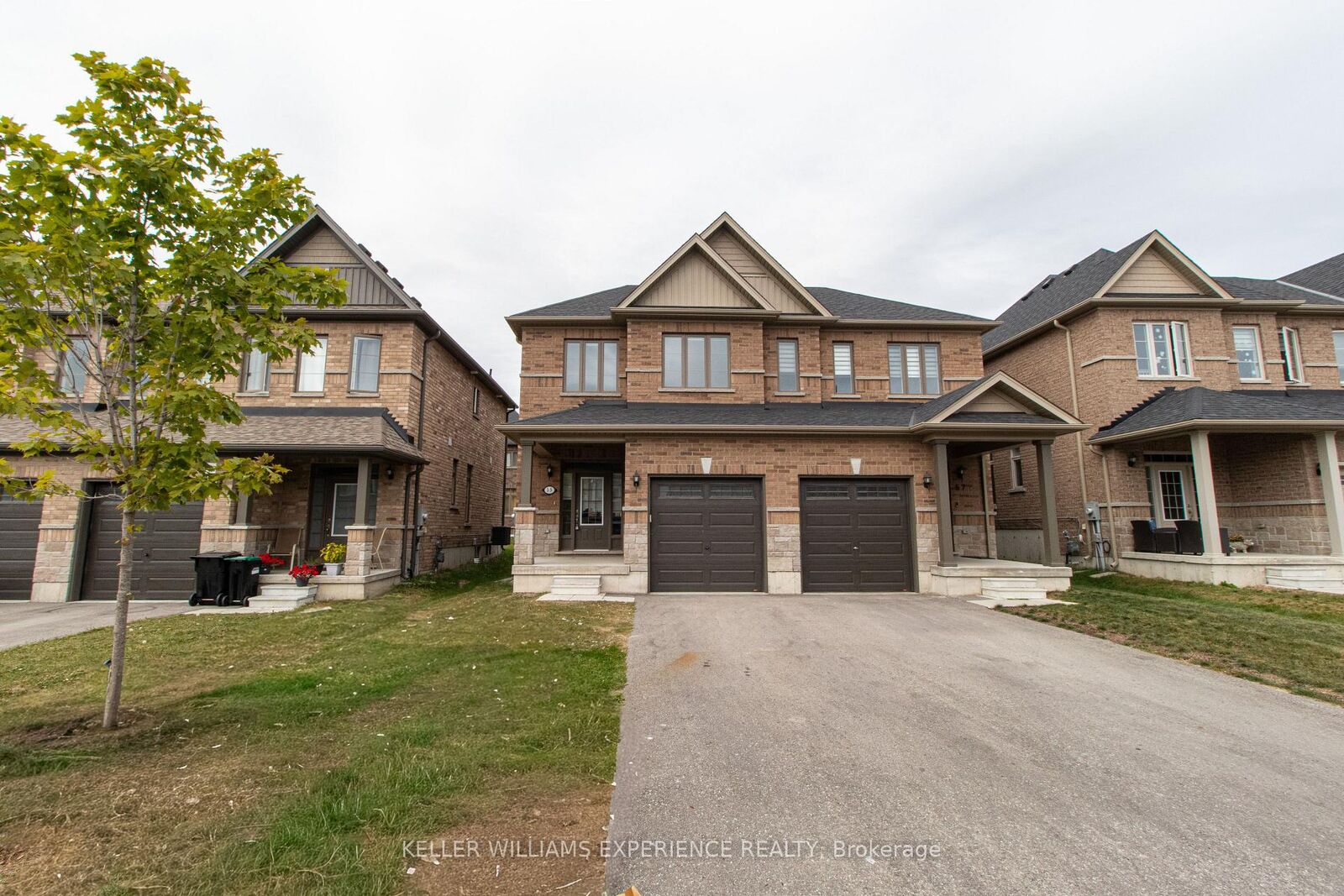 Property Photo:  55 Copperhill Heights  ON L9S 2Z4 