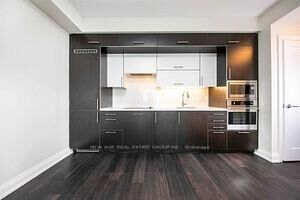 Property Photo:  5 Sheppard Avenue E 2419  ON M2N 2Z8 