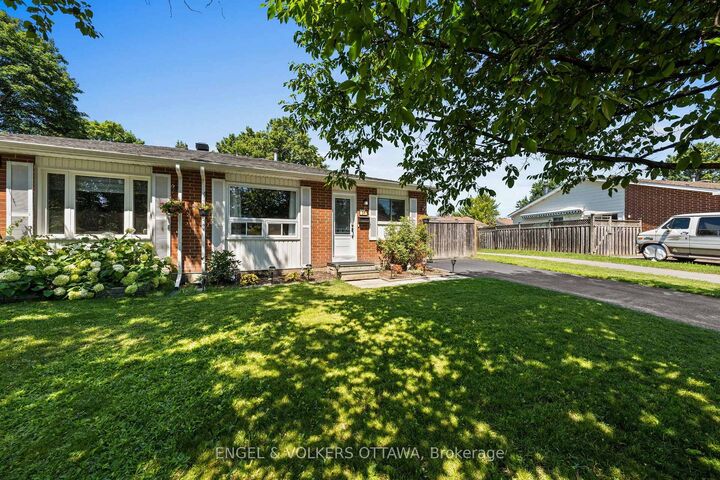 Property Photo:  51 Morton Drive  ON K2L 1W9 