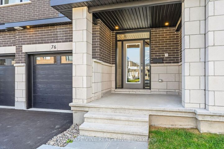 Property Photo:  76 San Felice Circle  ON K2S 2R9 