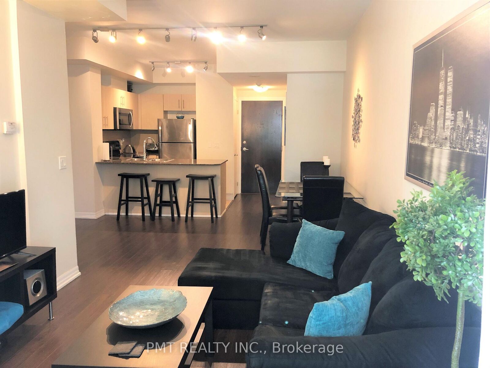 Property Photo:  12 Yonge Street 408  ON M5E 1Z9 