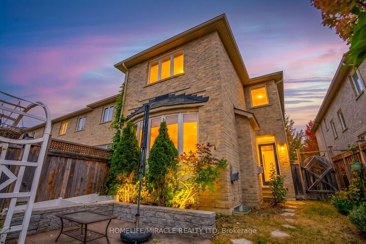 Property Photo:  36 Cedarcrest Street  ON L7C 3P9 