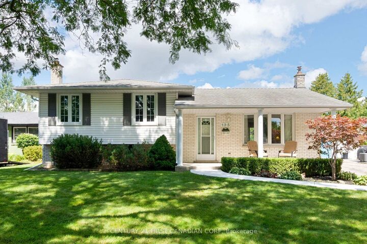 Property Photo:  135 Downing Crescent  ON N6C 3C7 