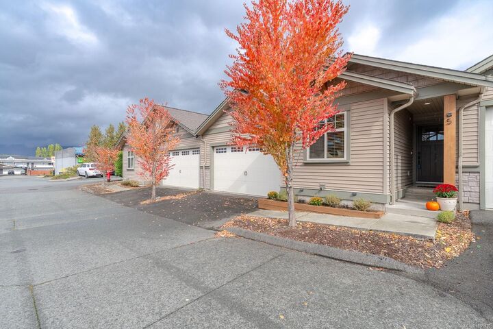 Property Photo:  3774 12th Ave #5  BC V9Y 5A5 