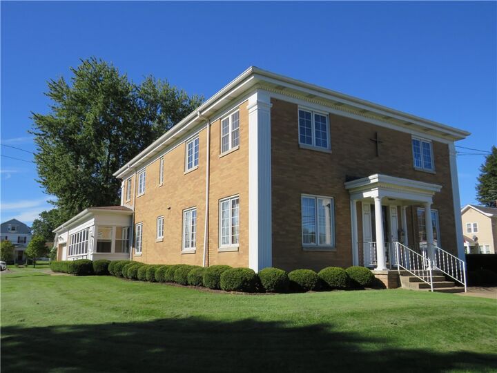 Property Photo:  319 N Broad St  PA 16127 