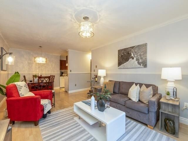Property Photo: 6105 Kingsway 112 BC V5J 5C7