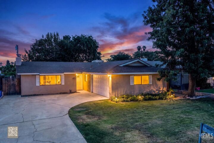 Property Photo:  3220 Covina Street  CA 93306 