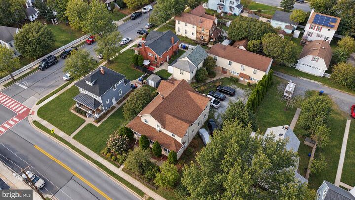 Property Photo:  517 Montgomery Street  MD 20707 