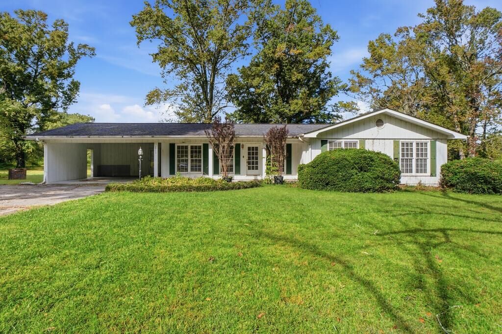 Property Photo:  2900 Rebecca Circle  GA 30740 