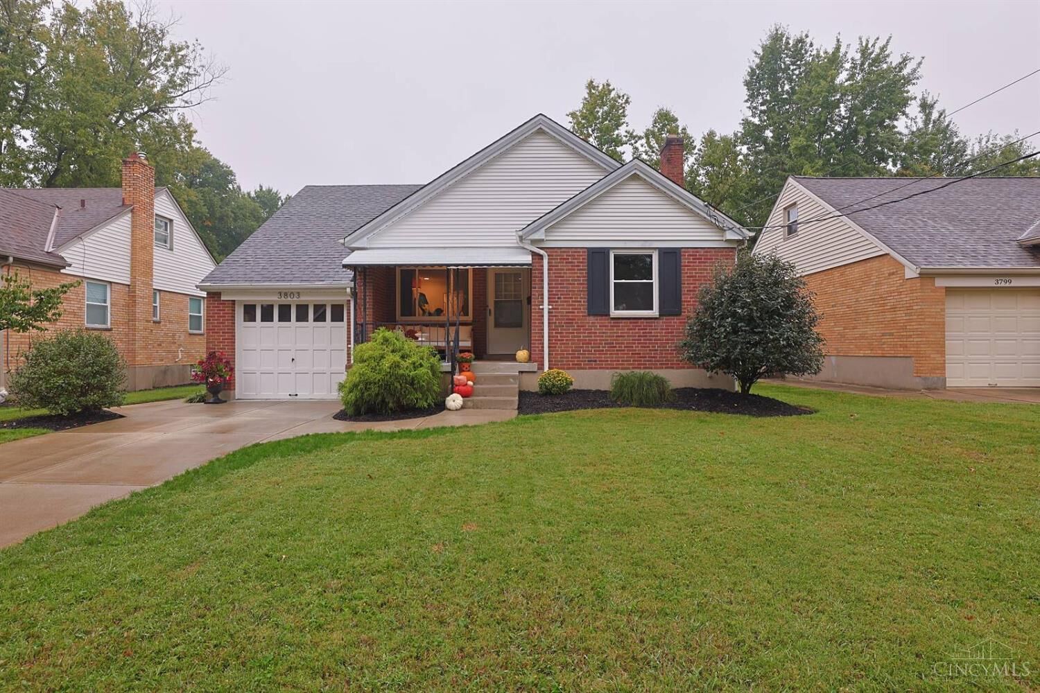 Property Photo: 3803 Gatewood Lane OH 45236