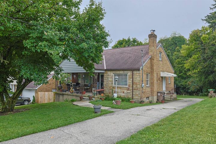 Property Photo: 2865 Lafeuille Avenue OH 45211