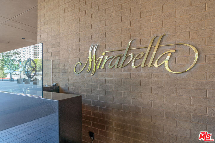 Property Photo:  10430 Wilshire Blvd, Unit 1605  CA 90024 