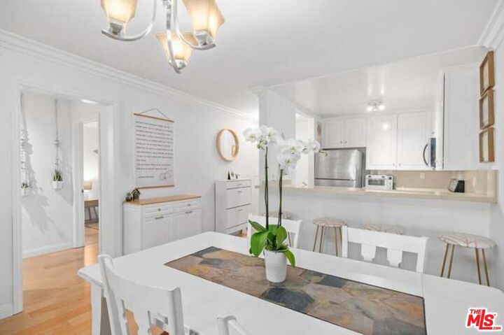Property Photo: 1125 Pico Blvd, Unit 102 CA 90405