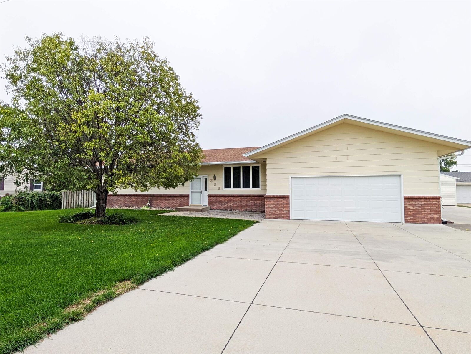 Property Photo:  255 S 7th Avenue  NE 68601 