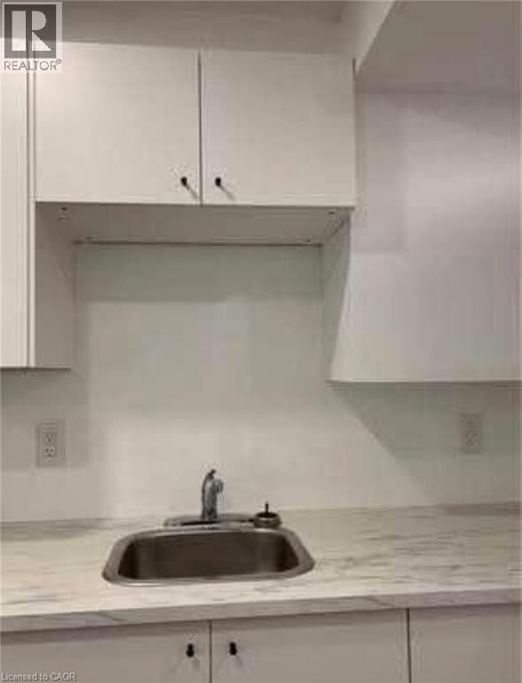 Property Photo: 3 Innswood Place Lower ON L8W 2V3