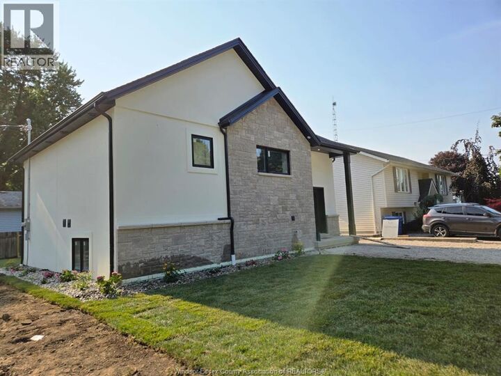 Property Photo:  196 Ross Crescent  ON N0R 1G0 