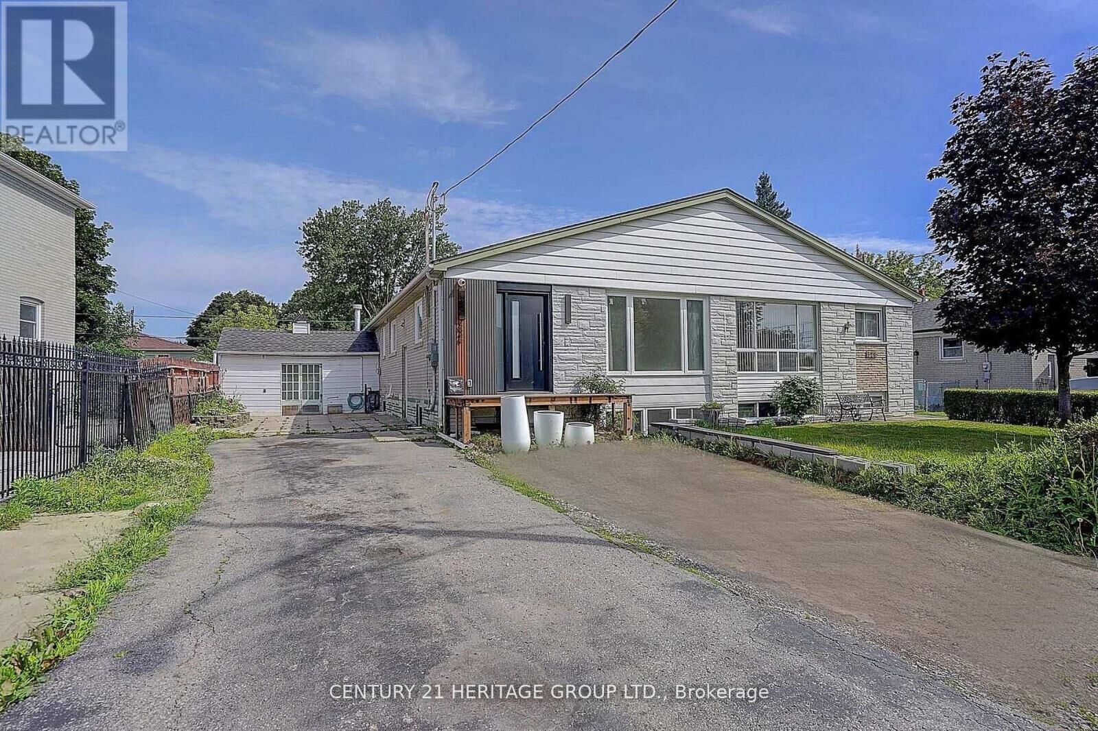 Property Photo: 326 McConvey Drive Basement ON L4C 3K3