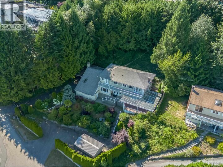 Property Photo:  661 Andover Crescent  BC V7S 1Y4 