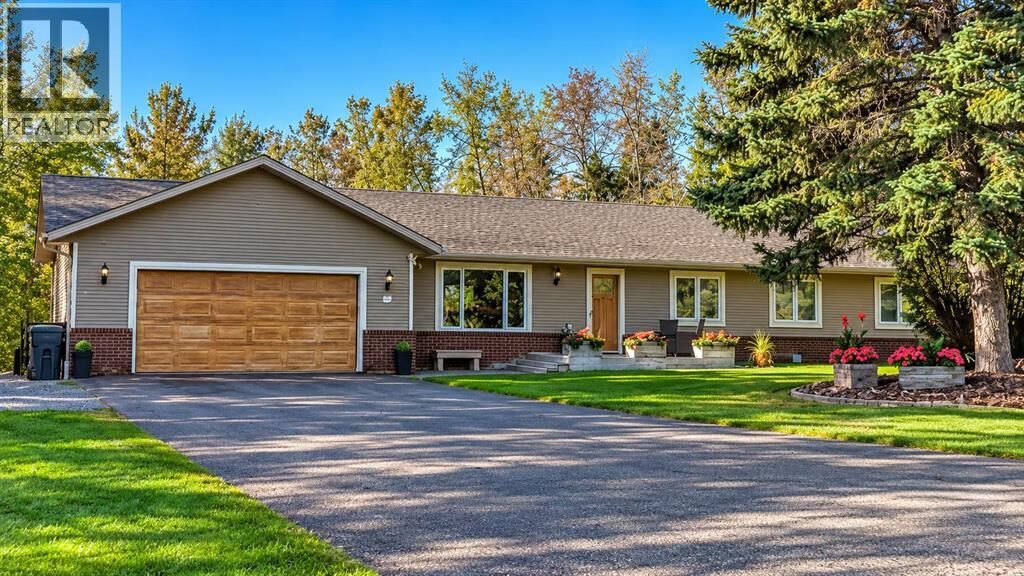 Property Photo: 27475 Township Road 380 AB T4S 2B7