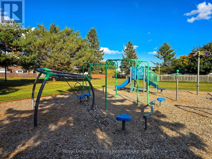 Property Photo: 115 Newberry Crescent ON P7C 2E4