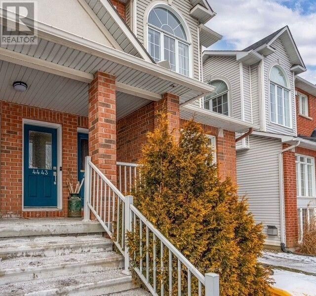 Photo de la propriété:  4443 Harper Avenue 4  ON K1J 1C9 