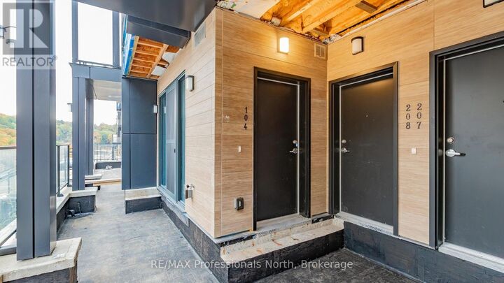 Property Photo:  6 Suncrest Lane 104  ON P1H 0K3 