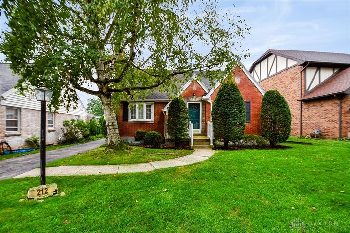Property Photo:  212 Dell Park Avenue  OH 45419 