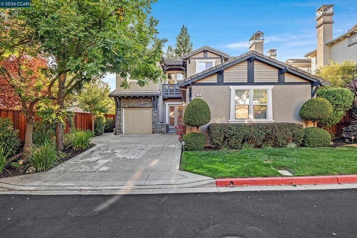 Property Photo:  17 Pinewood Pl  CA 94506 