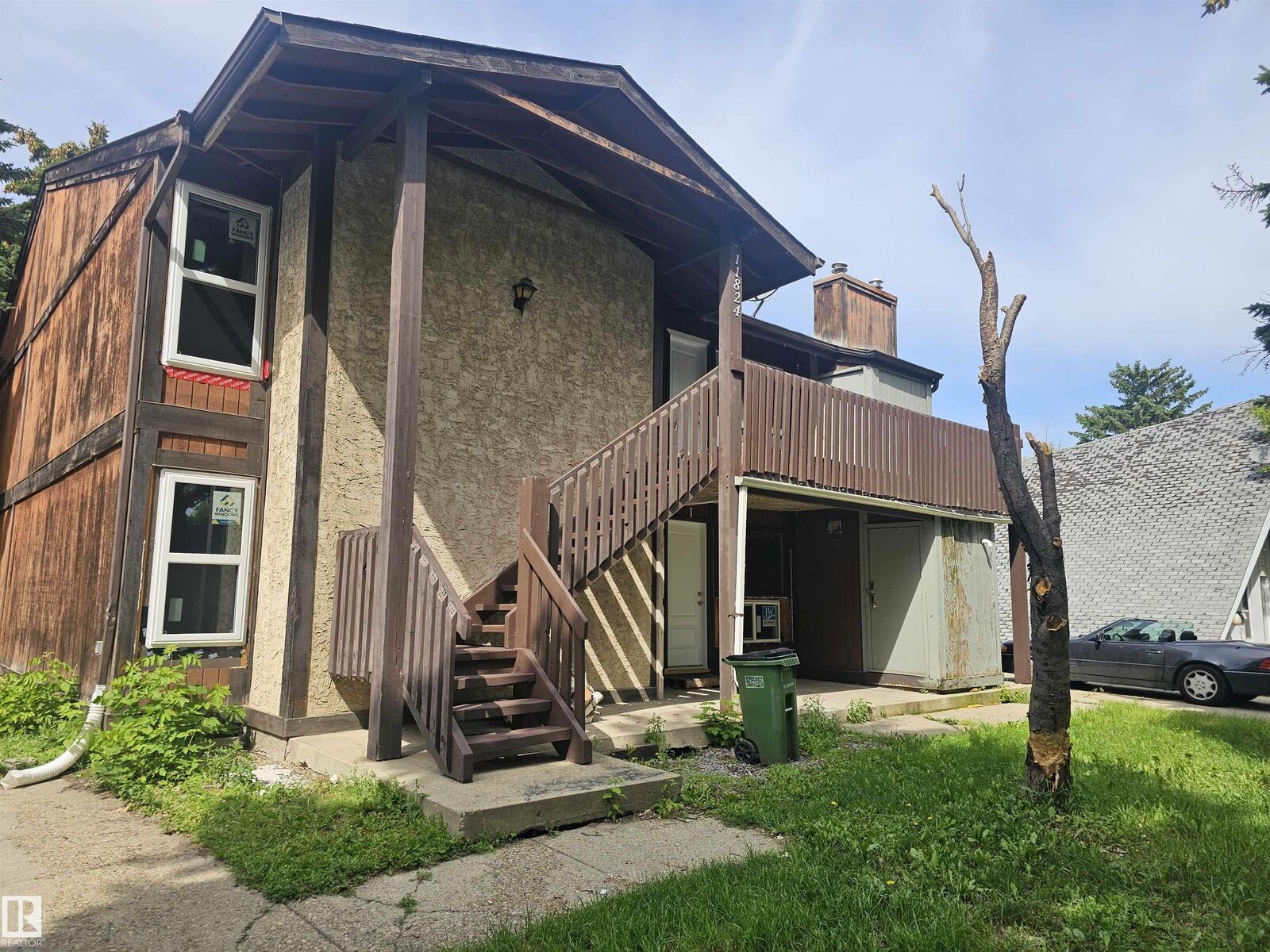 Property Photo:  11822 39 Street NW  AB T5W 2J5 