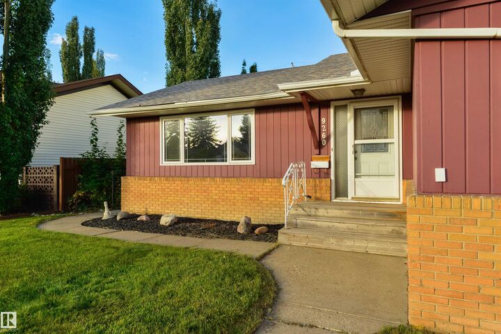 Property Photo:  9260 Ottewell Road NW  AB T6B 2C9 