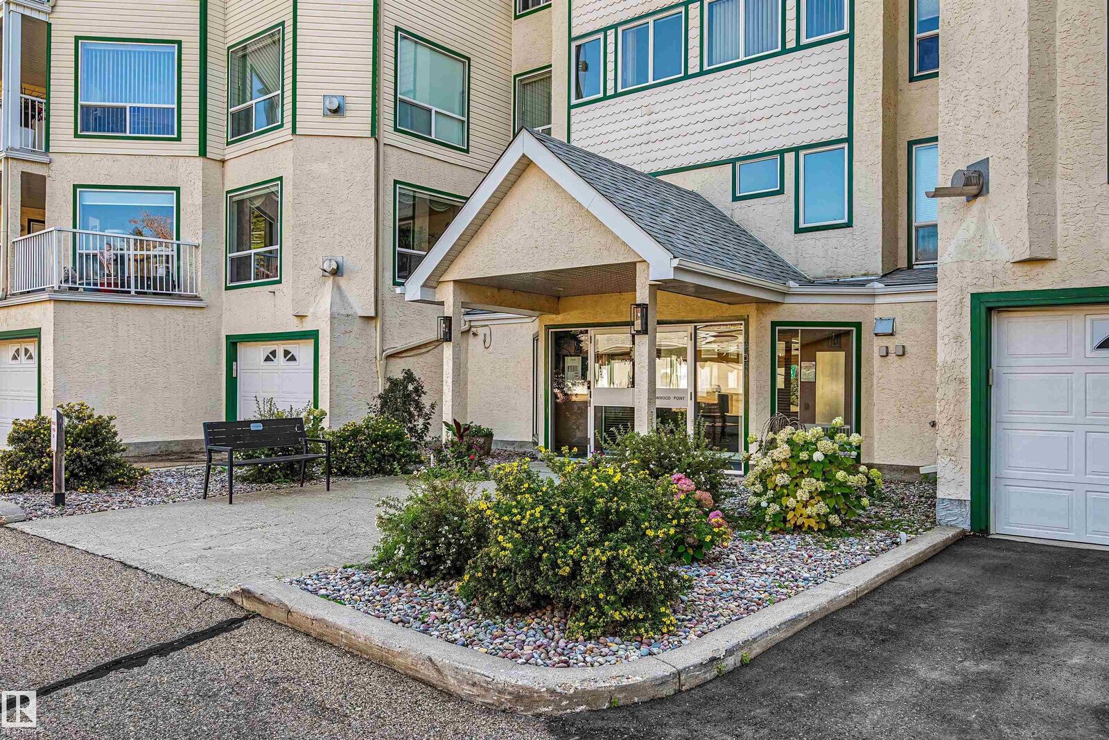 Property Photo:  10 Ironwood Point(E) 411  AB T8N 6W4 