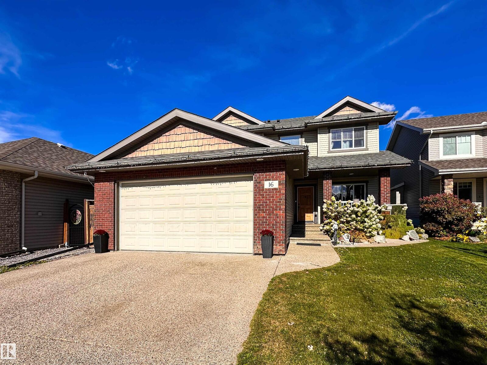 Property Photo:  16 Normandeau Crescent  AB T8N 3C5 