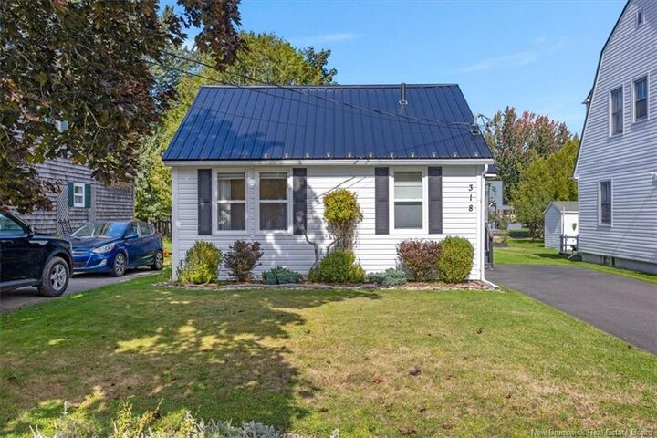 Property Photo: 318 Parr Street NB E5B 1M6