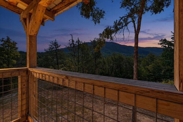 Property Photo:  468 County Road  TN 37329 
