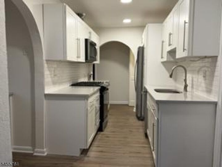 Property Photo: 29 Glenwood Dr NJ 07078