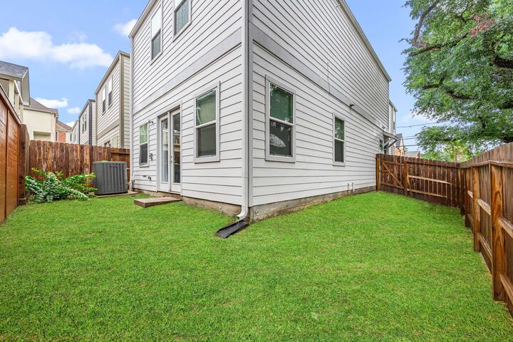 Property Photo:  1732 Wichita Street  TX 77004 