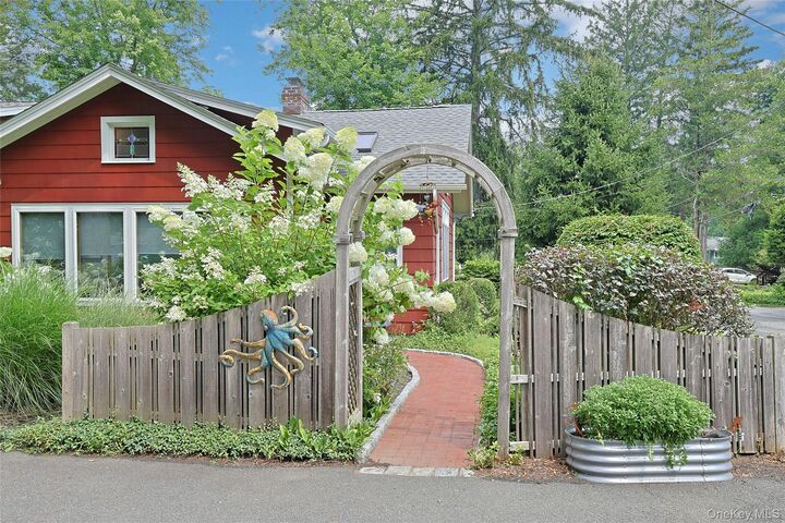 Property Photo: 4 Carlann Lane NY 10989