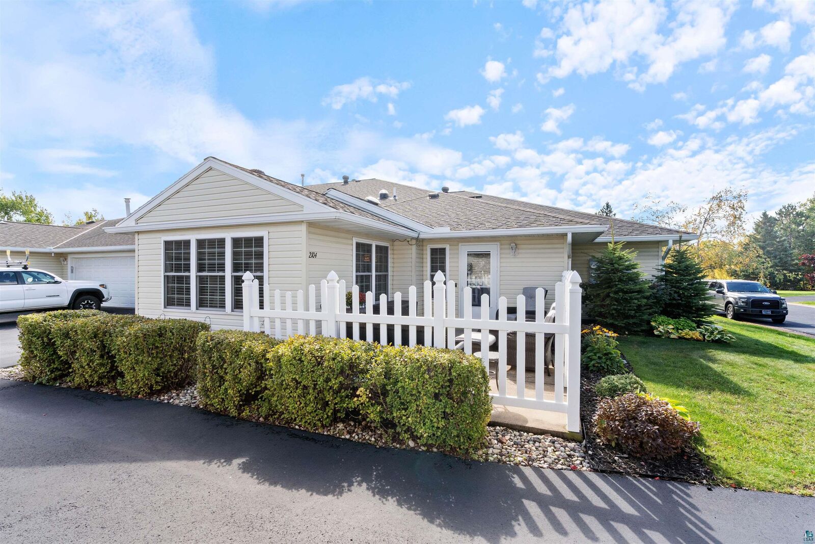 Property Photo:  2104 Miller Creek Dr 2104  MN 55811 