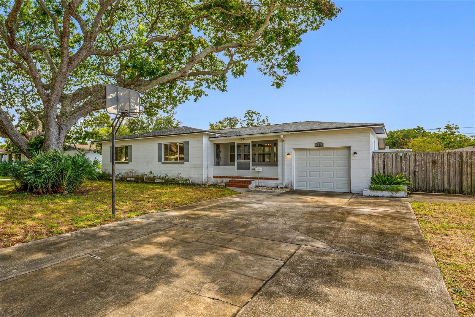 Property Photo:  5918 4th Avenue N  FL 33710 