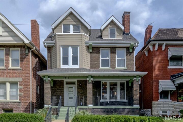 Property Photo:  5849 De Giverville Avenue  MO 63112 