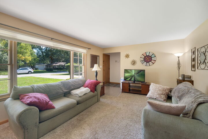 Property Photo: 5937 N Sidney Pl WI 53209